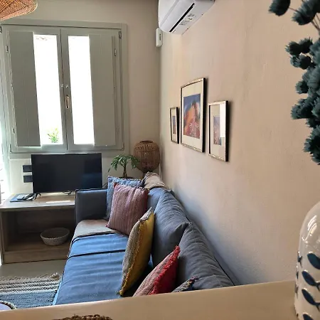 Pink Freud Studio Santorini 아파트 Foinikiá
